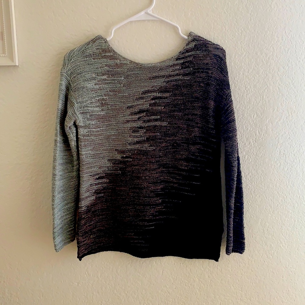 Knit 3/4 sleeve blouse